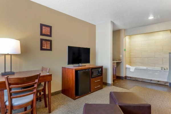 Comfort Inn Sault Sainte Marie image 20