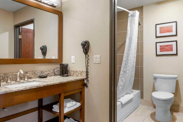 Comfort Inn Sault Sainte Marie image 29